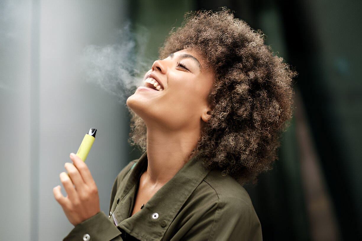 You are currently viewing Vaping and Wellness: Can Disposable Vapes Fit into a Balanced Lifestyle?